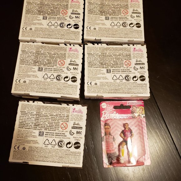 Barbie clothing, figure and accessories - Picture 9 of 12